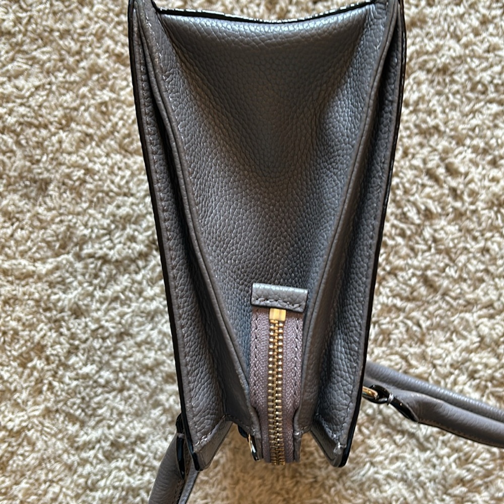Kate Spade Mulberry Street Gray Pebbled Leather Crossbody Hand Bag- Gorgeous! - Picture 6 of 13